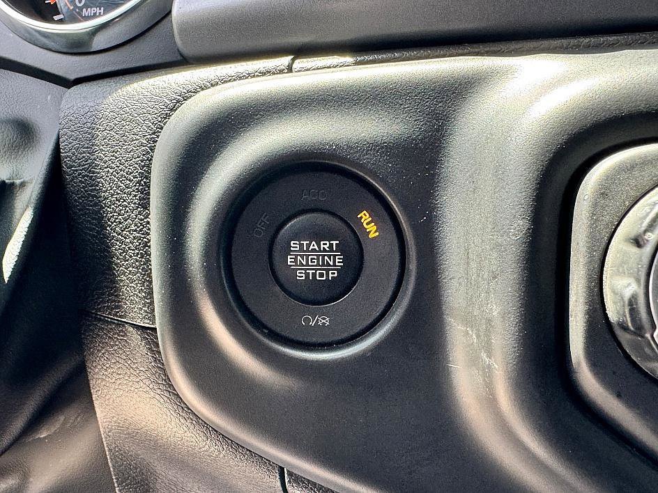 Used 2022 Jeep Gladiator Sport image 24