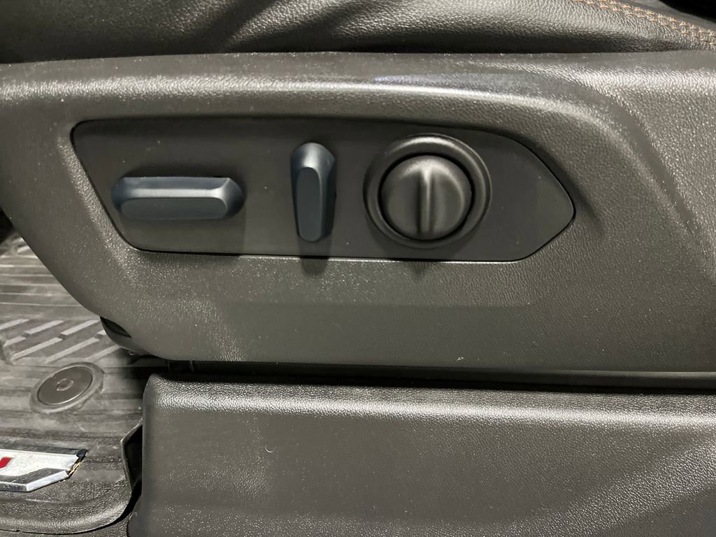 Certified 2023 GMC Sierra 2500 AT4 image 12