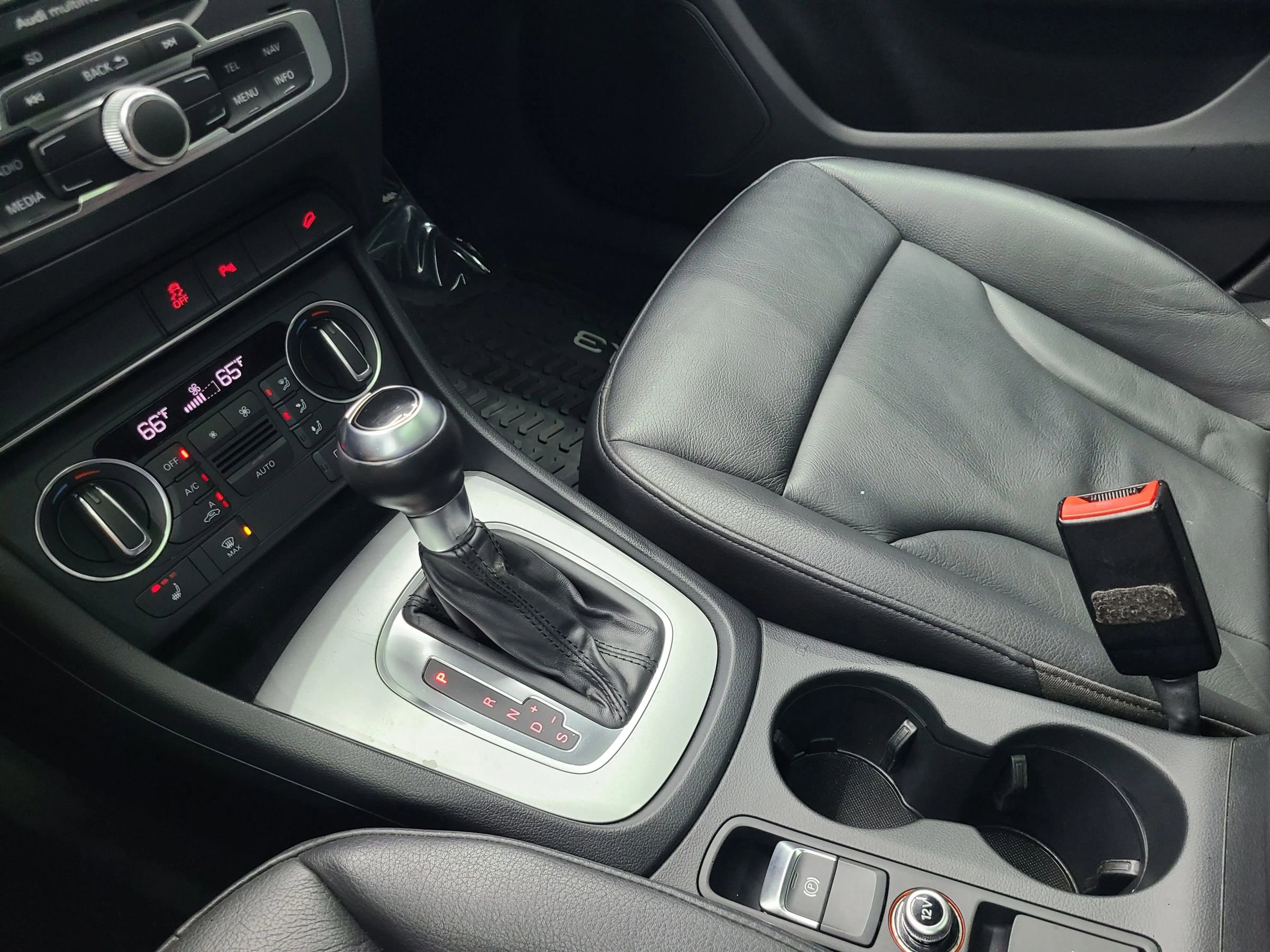 Used 2018 Audi Q3 2.0T Premium image 27