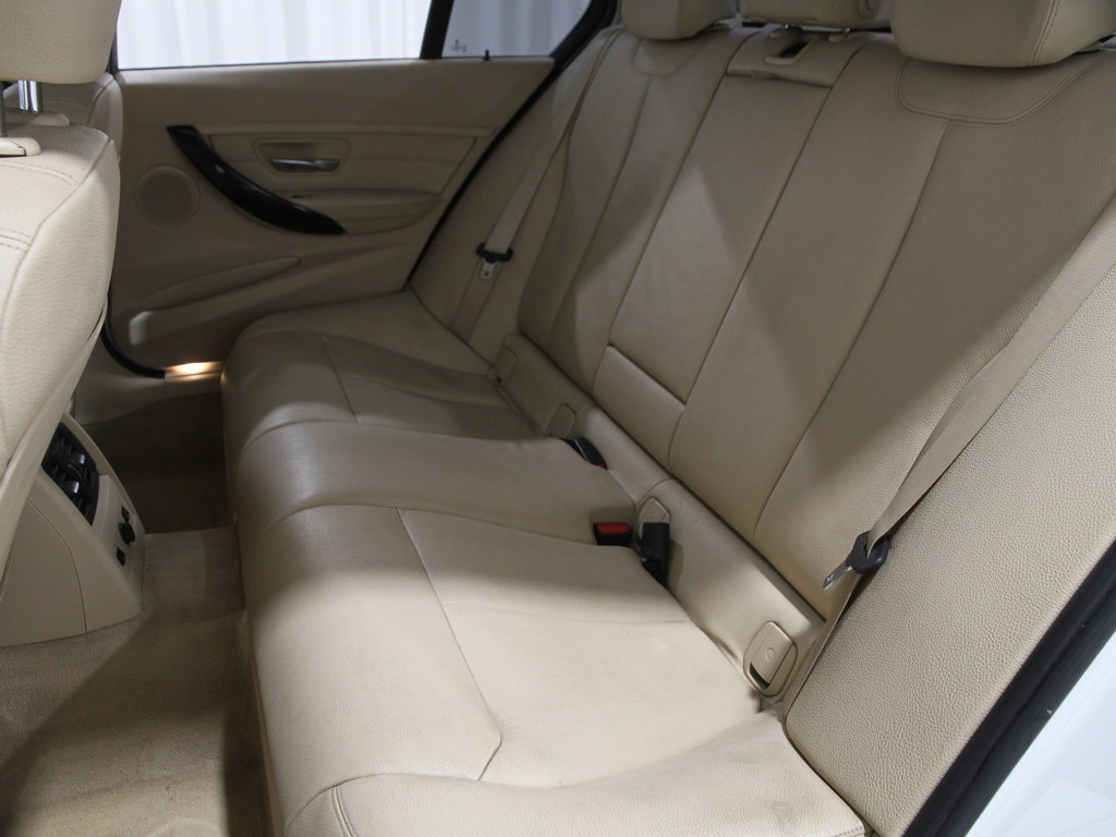 Used 2015 BMW 328i xDrive Sedan image 18