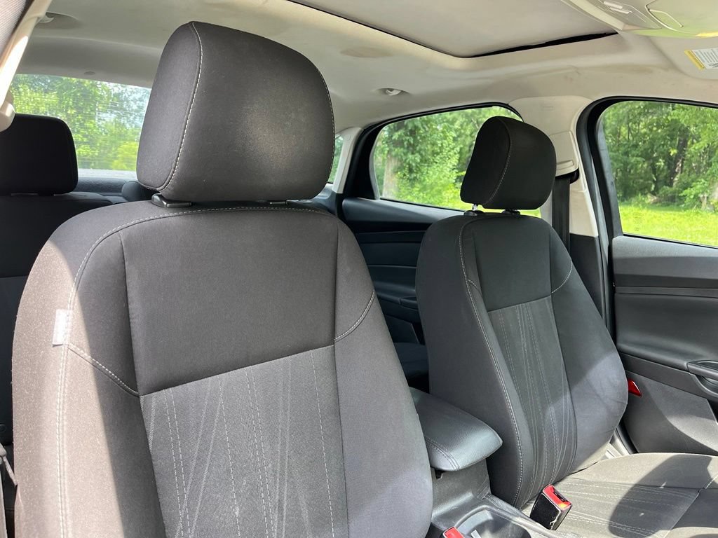 Used 2017 Ford Focus SEL FWD image 25