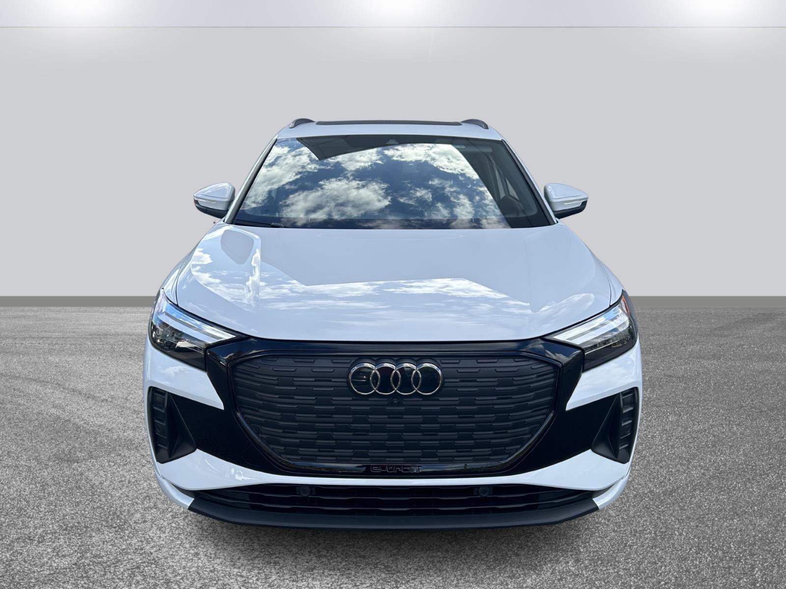 Certified 2025 Audi Q4 e-tron Premium Plus w/ Premium Plus image 2