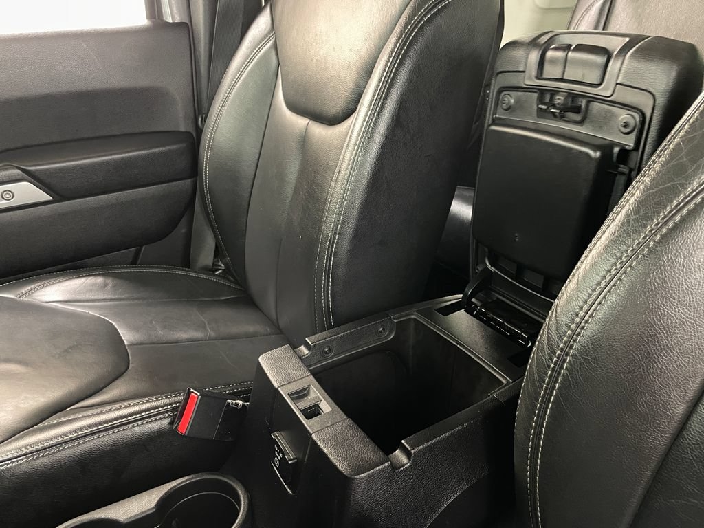 Used 2016 Jeep Wrangler Unlimited Sahara AWD/4WD image 29