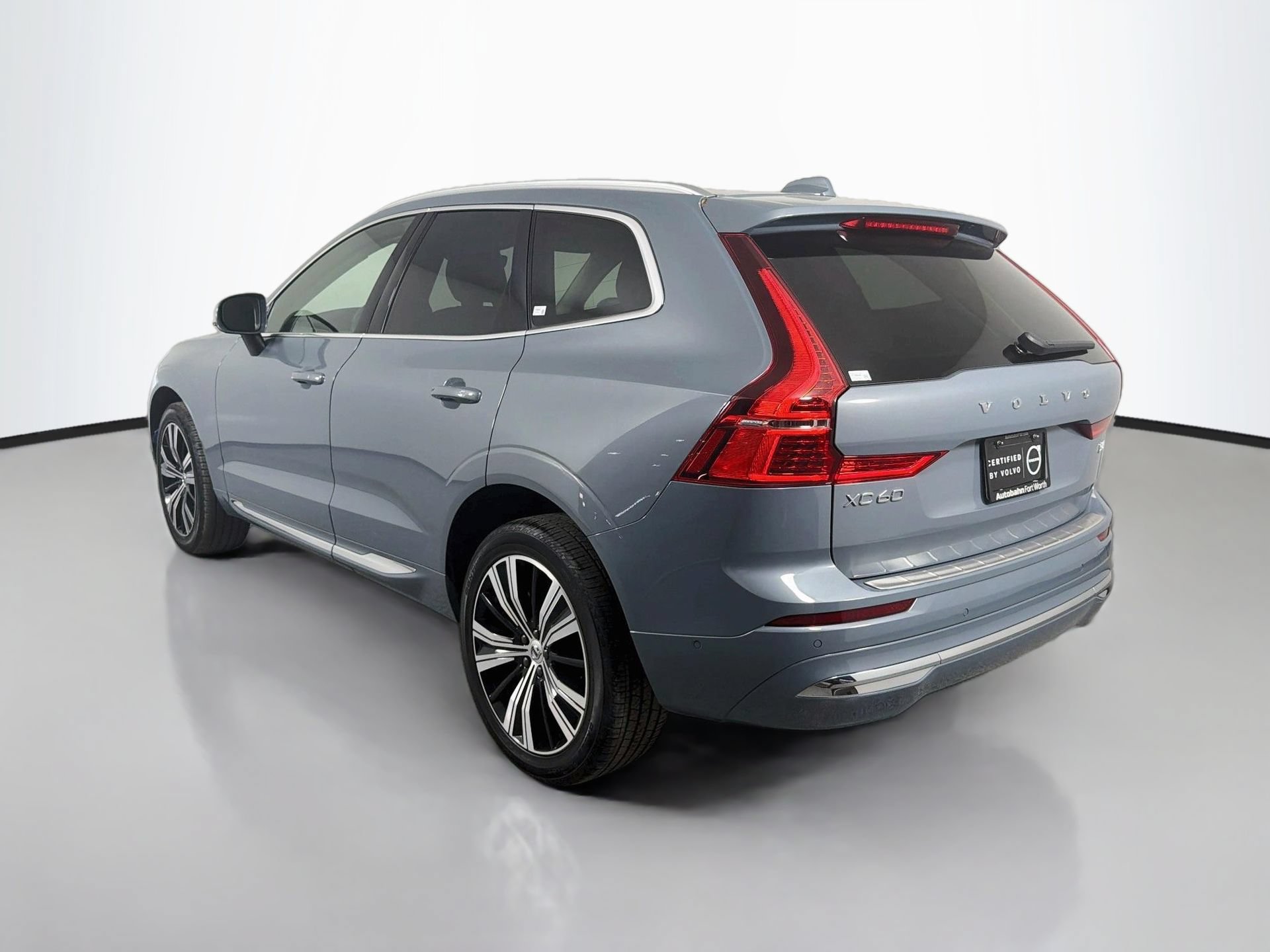 Certified 2023 Volvo XC60 B5 Plus w/ Protection Package Premier FWD image 8