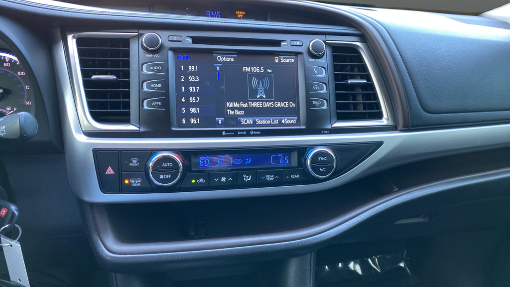 Used 2016 Toyota Highlander Plus AWD/4WD image 13