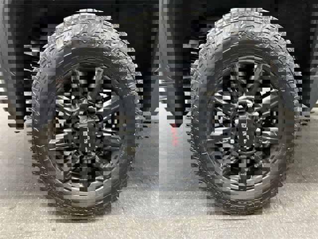 Certified 2024 GMC Sierra 2500 AT4 w/ AT4 Preferred Package image 32