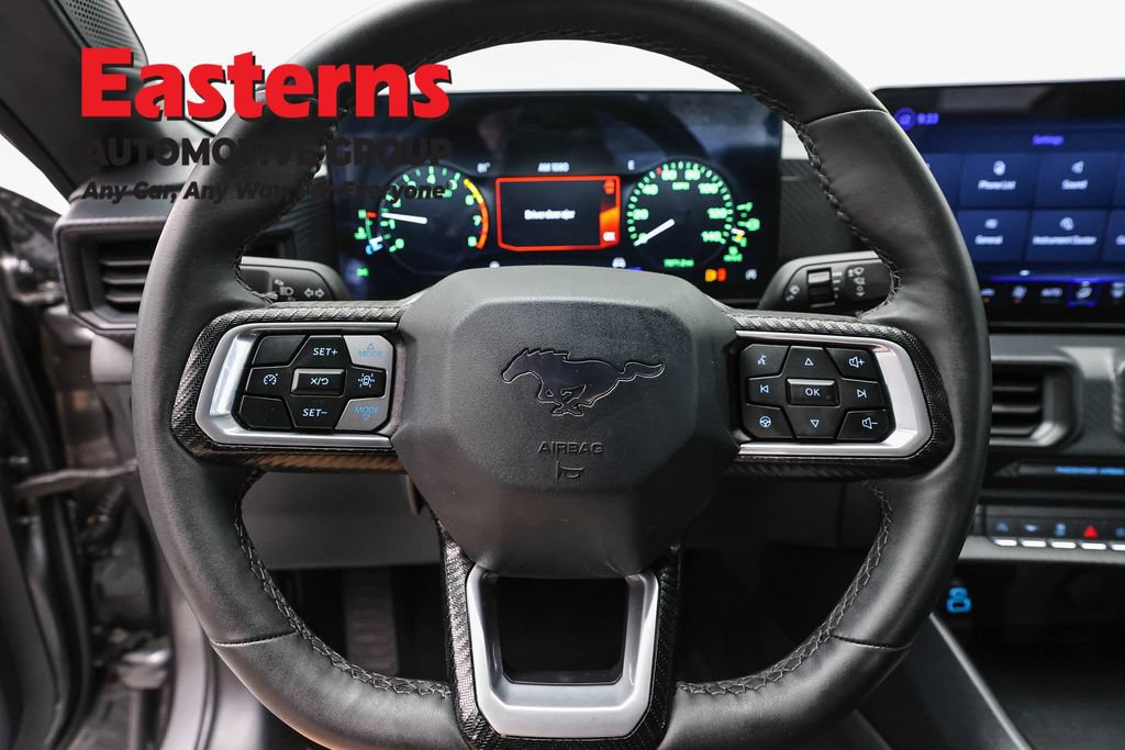 Used 2025 Ford Mustang Coupe RWD image 10