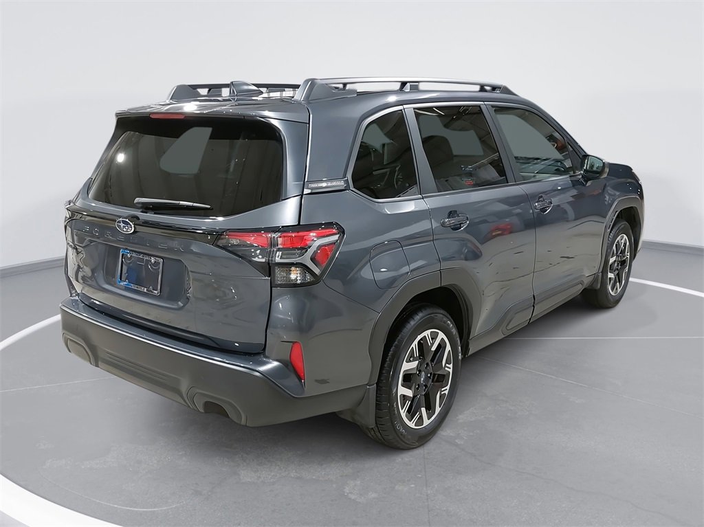 Used 2025 Subaru Forester Premium w/ Convenience Package #1 image 5