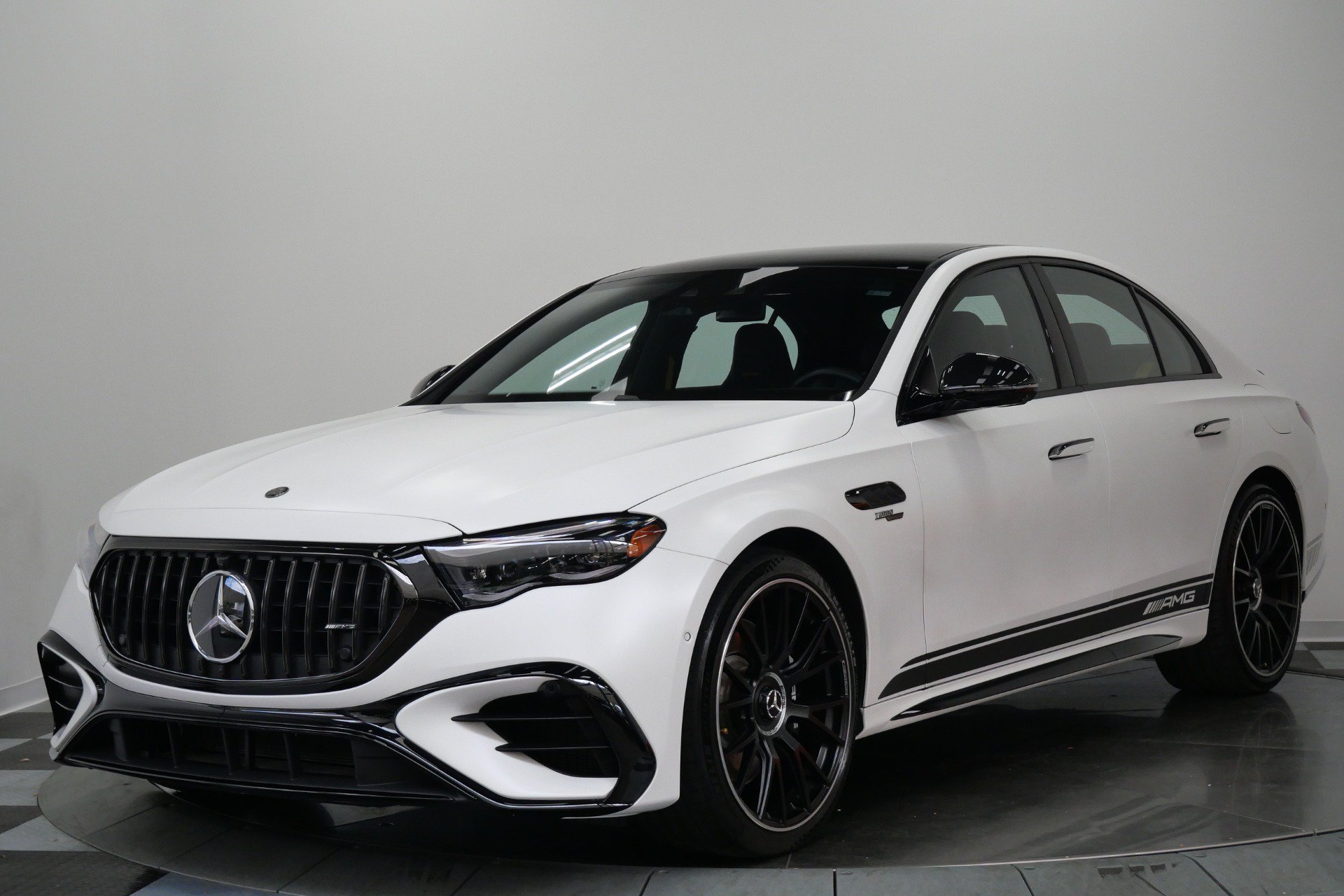 Used 2025 Mercedes-Benz E 53 AMG e 4MATIC Sedan image 5