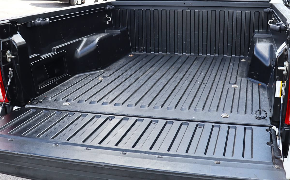 Used 2018 Toyota Tacoma SR w/ SR Convenience Package AWD/4WD image 24