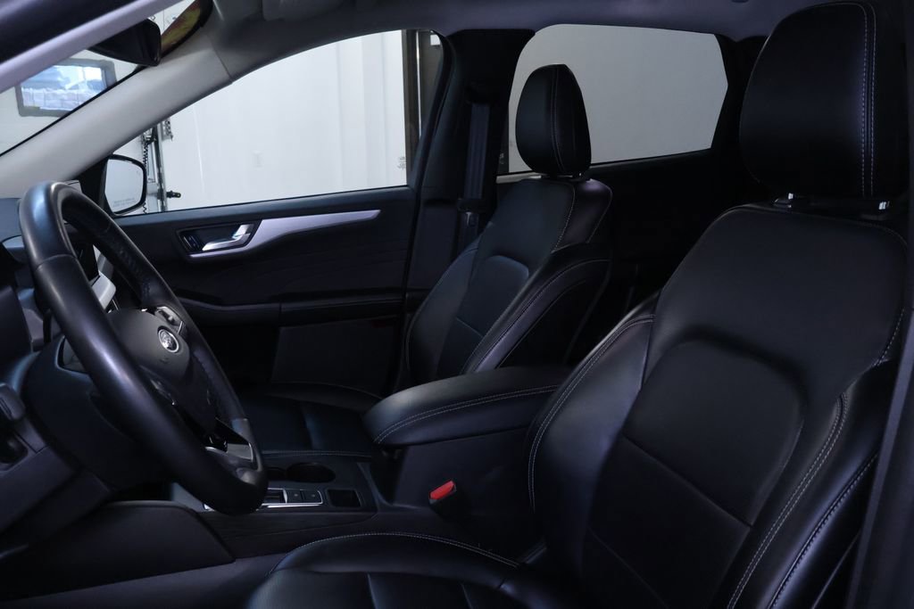 Used 2024 Ford Escape Platinum image 14