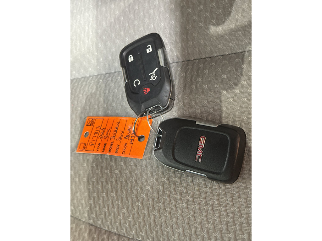 Used 2023 GMC Terrain SLE w/ Driver Convenience Package FWD image 40