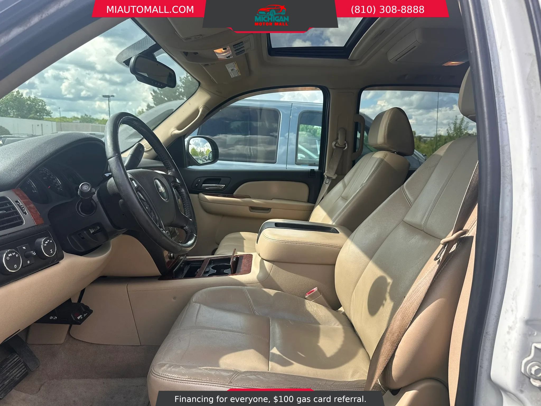 Used 2008 Chevrolet Suburban LTZ w/ LTZ Preferred Equipment Group AWD/4WD image 9