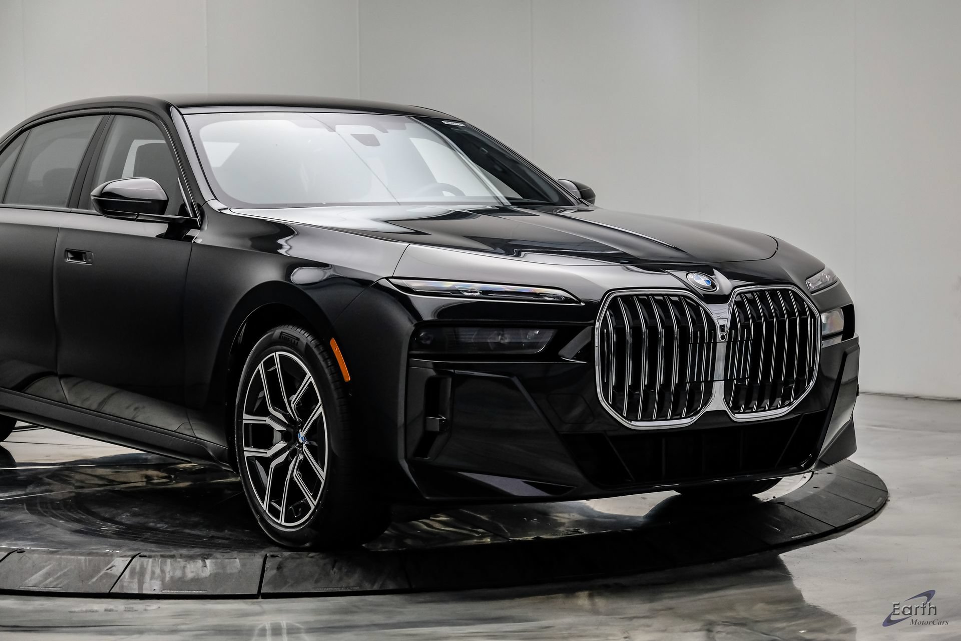 Used 2026 BMW 760i xDrive w/ Executive Package AWD/4WD image 27