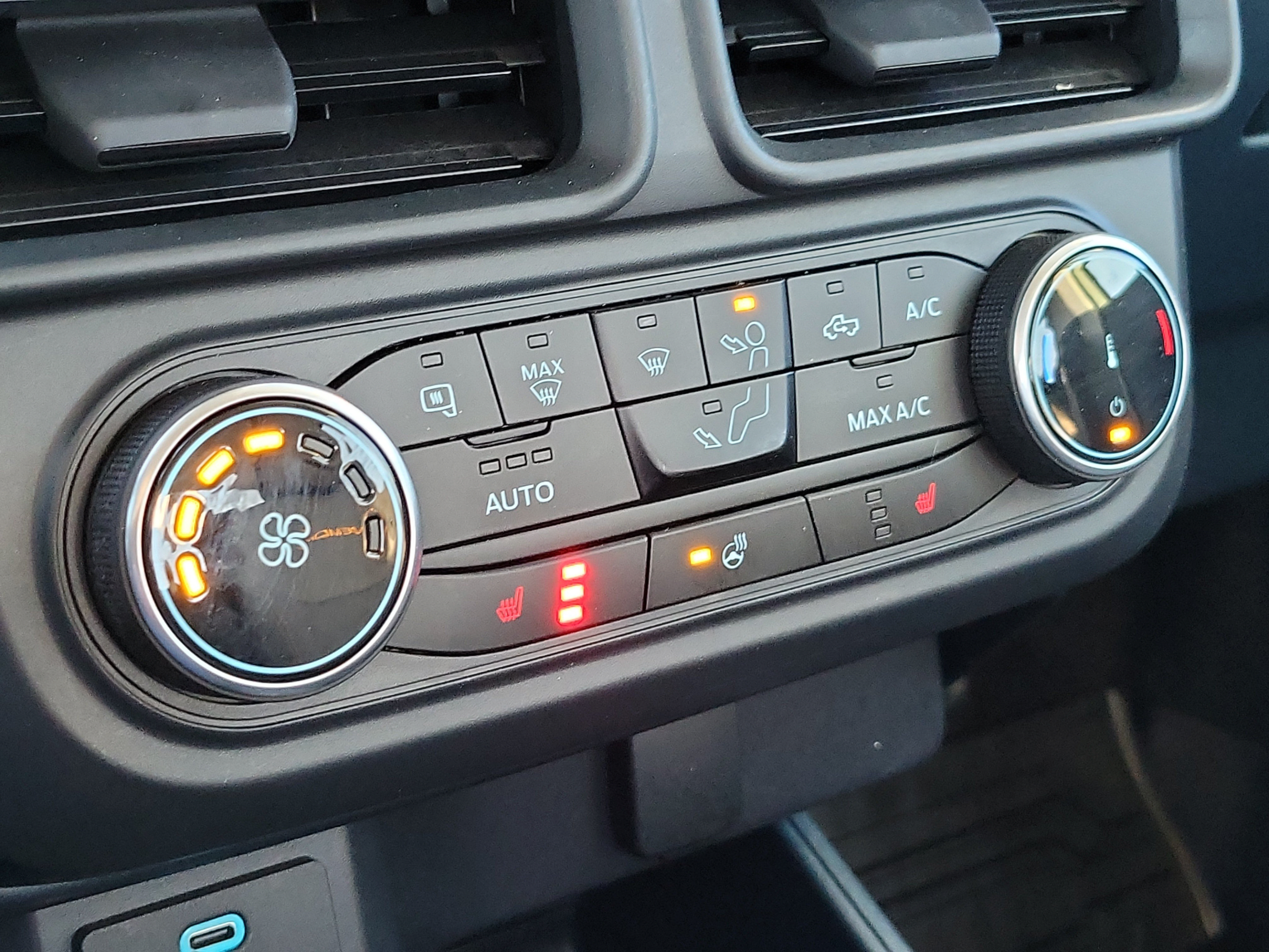 Used 2024 Ford Maverick Tremor w/ Tremor Off-Road Package AWD/4WD image 25