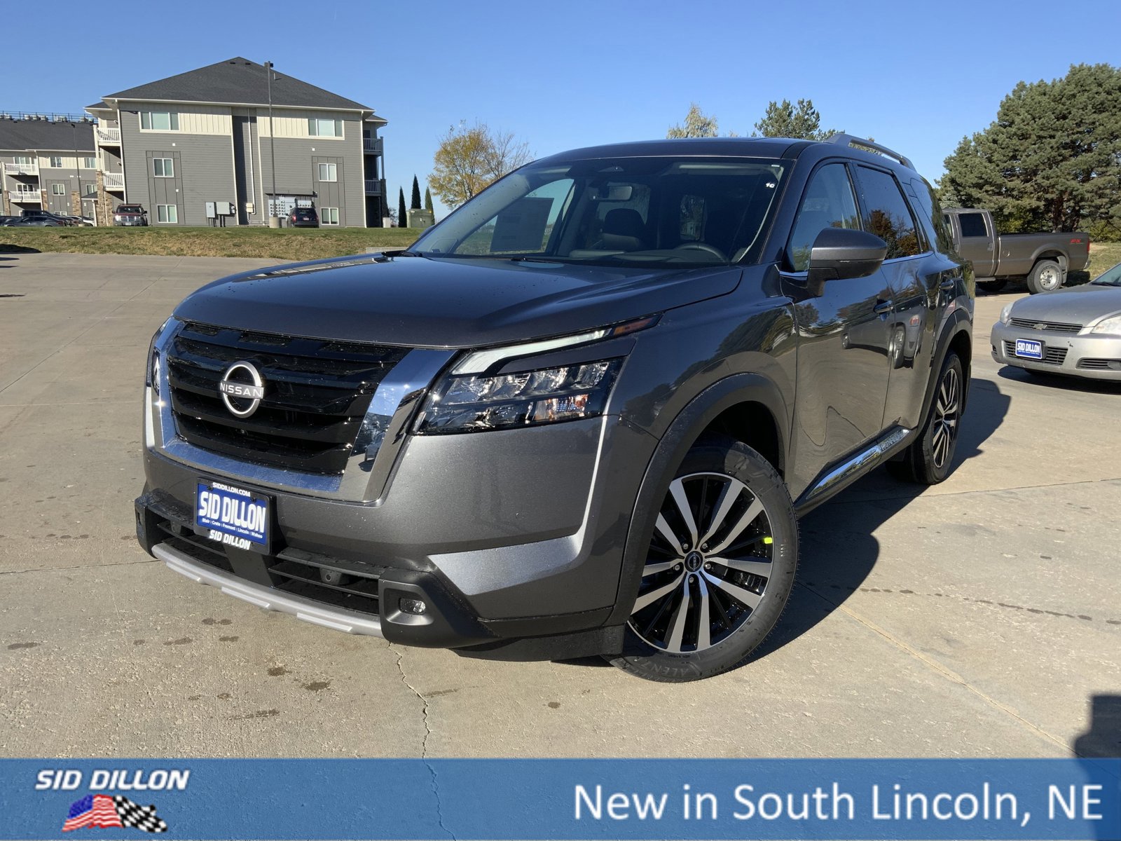 New 2025 Nissan Pathfinder Platinum