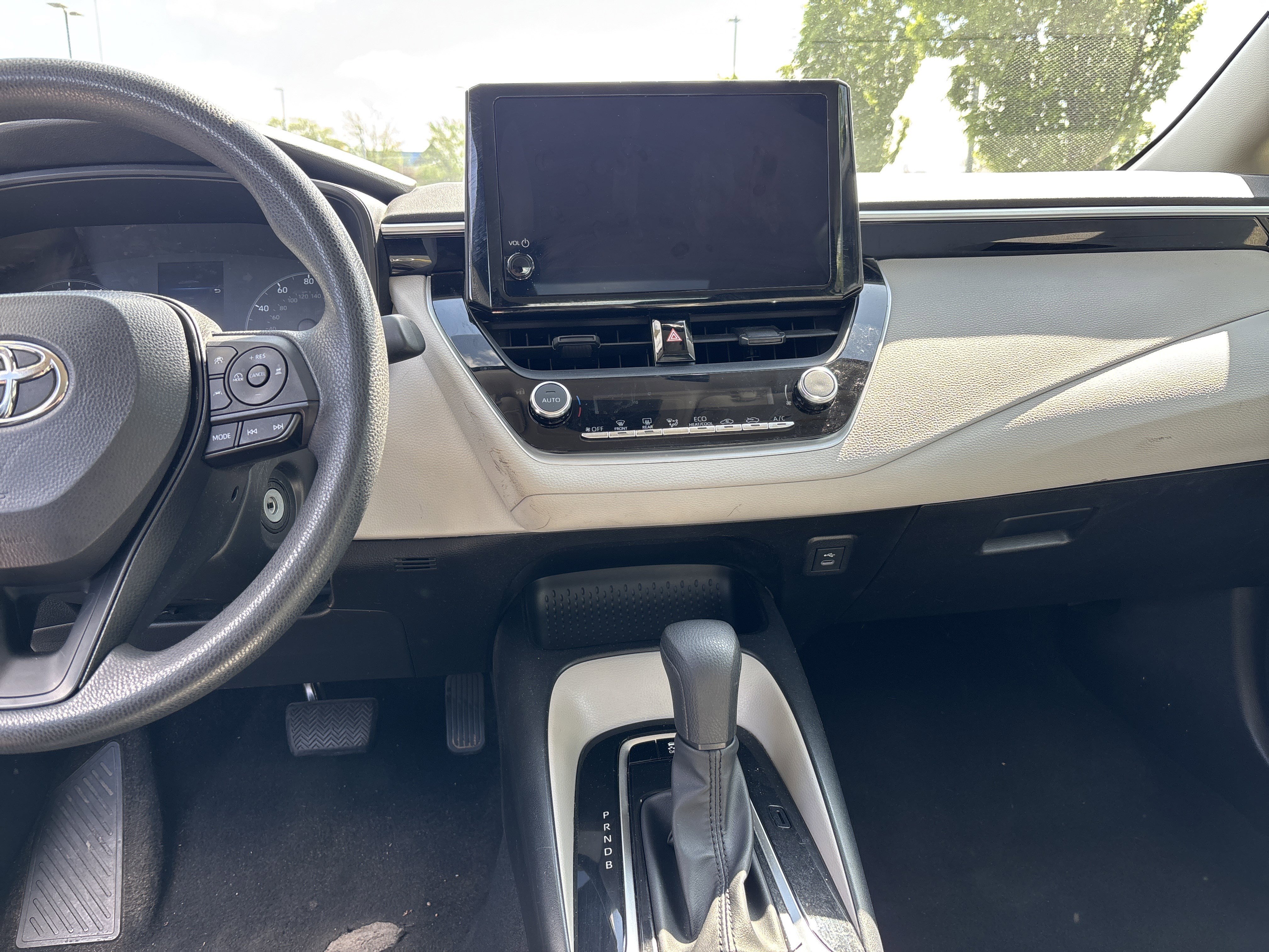 Used 2023 Toyota Corolla LE FWD image 23