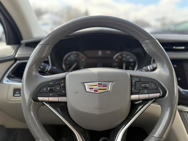 Used 2020 Cadillac XT6 Premium Luxury image 16