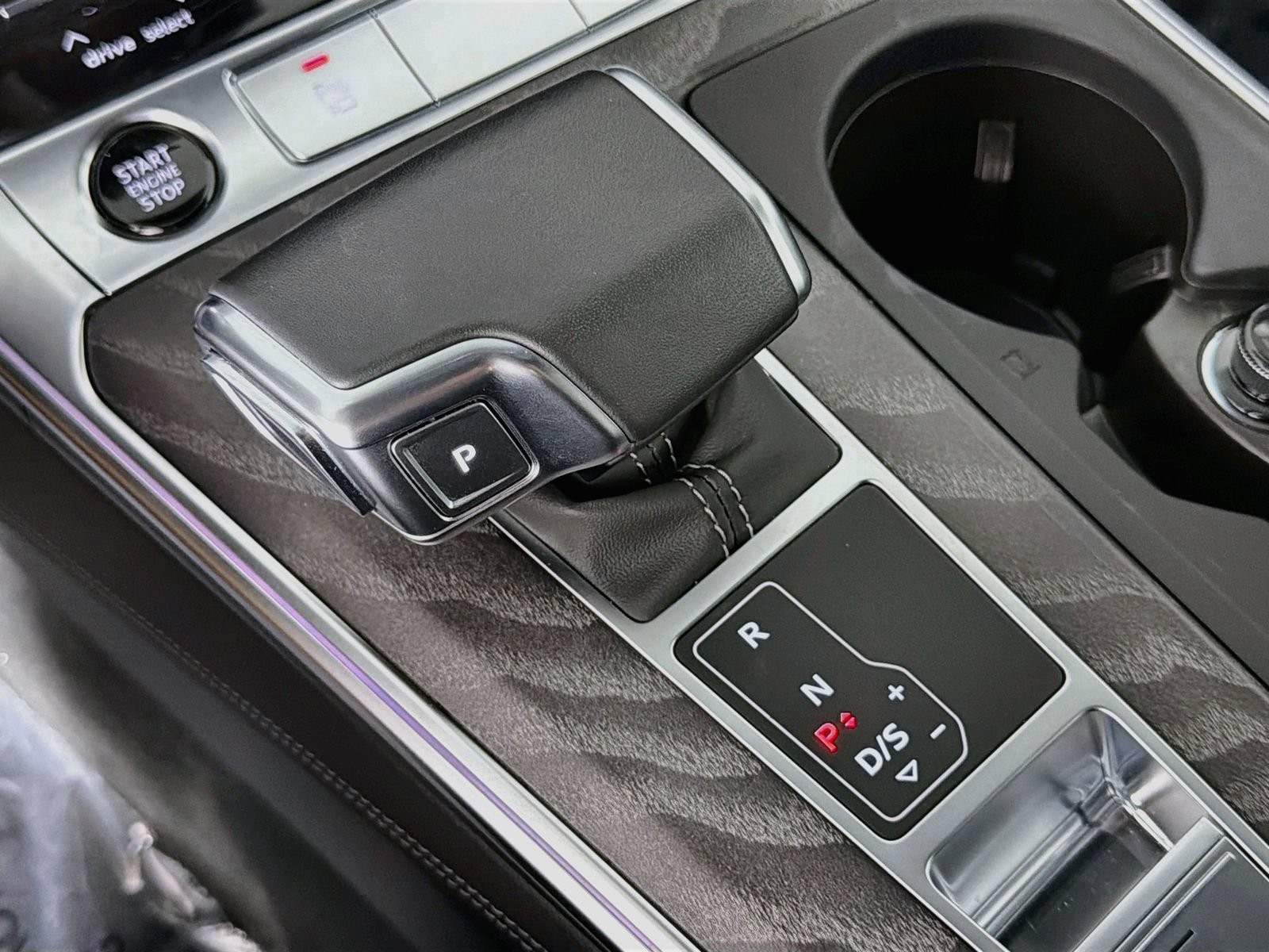 Certified 2025 Audi A6 Premium Plus w/ Premium Plus Package AWD/4WD image 17
