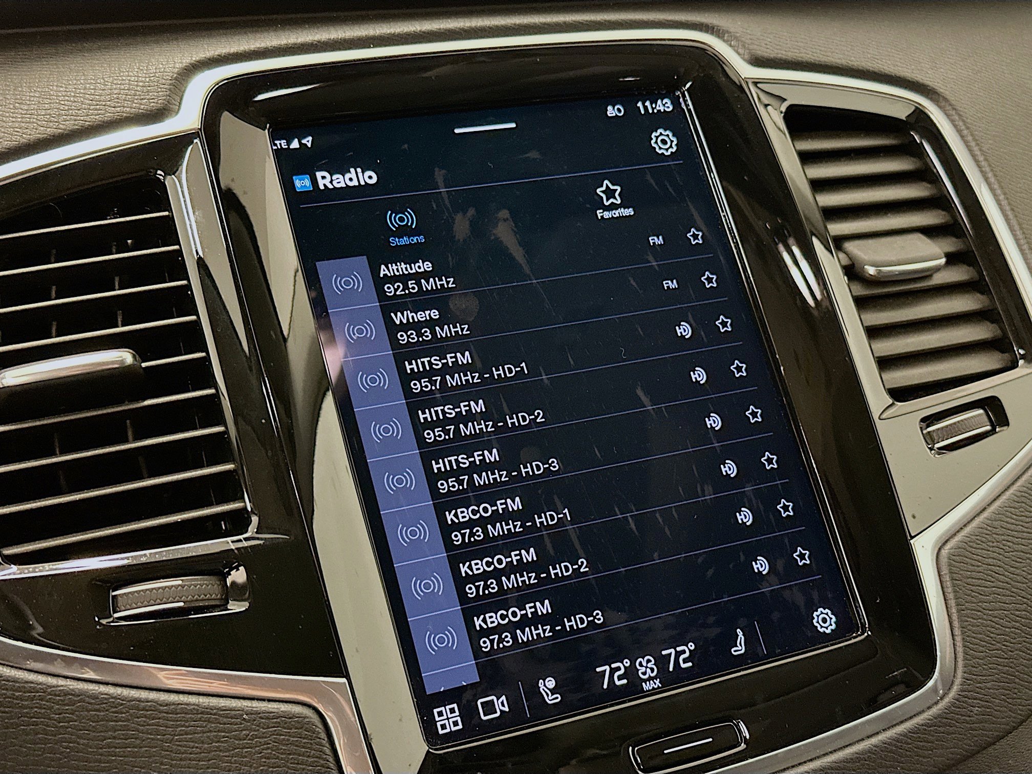 Used 2025 Volvo XC90 B6 Plus image 21