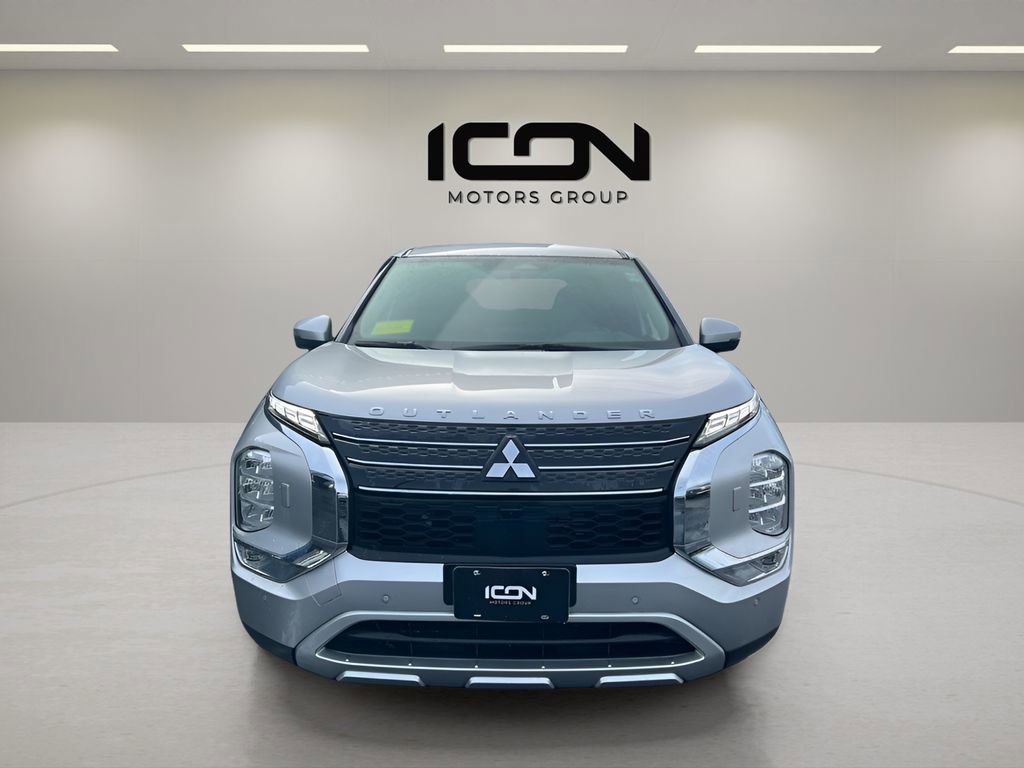 Used 2024 Mitsubishi Outlander SE image 8