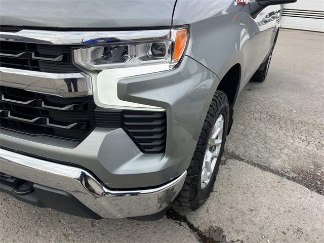 Used 2024 Chevrolet Silverado 1500 LT image 9