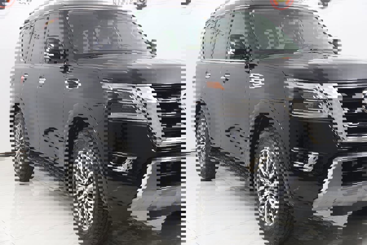 Used 2024 Nissan Armada SL w/ Captain's Chairs Package image 42