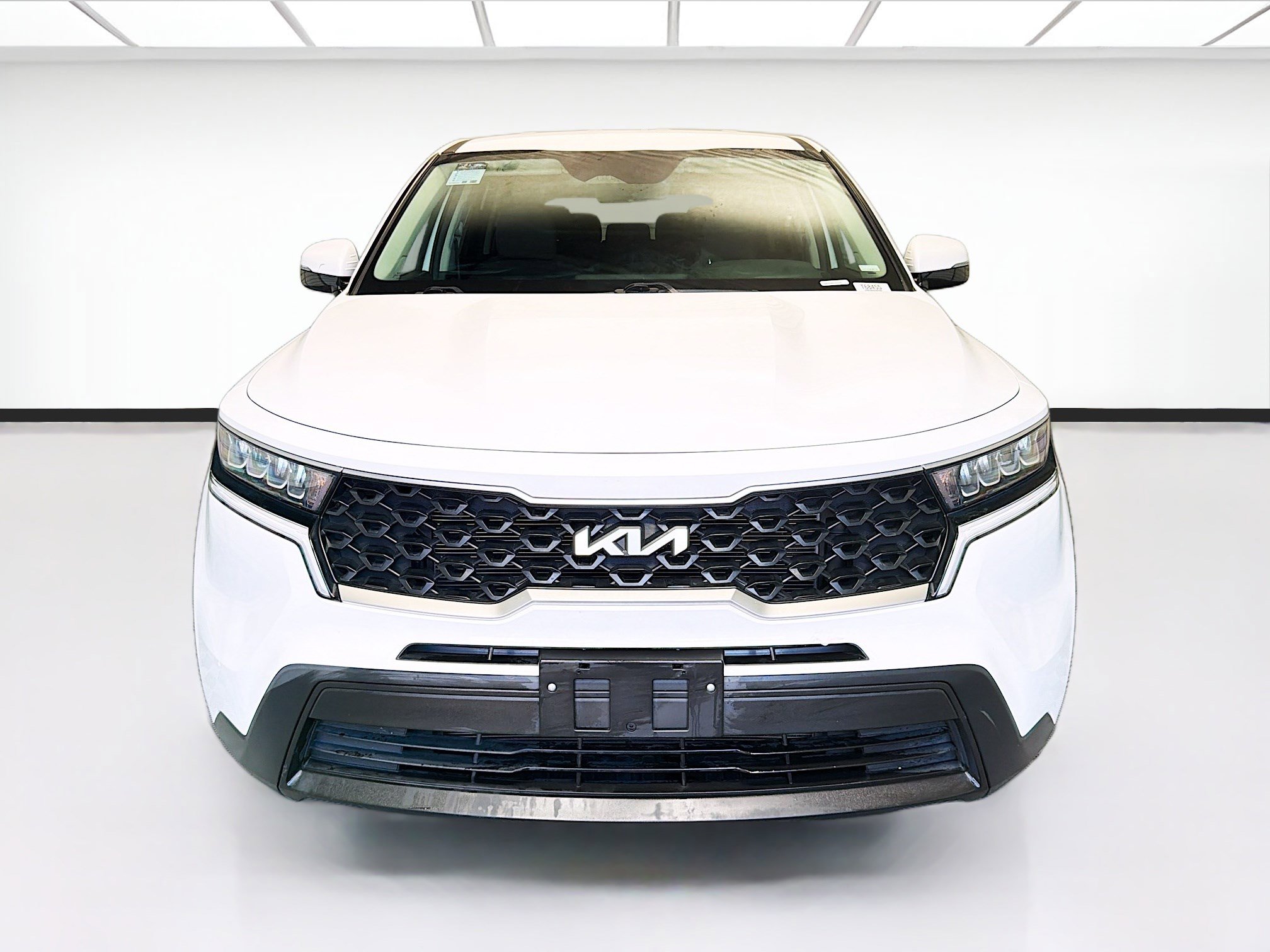 Used 2023 Kia Sorento LX FWD image 2