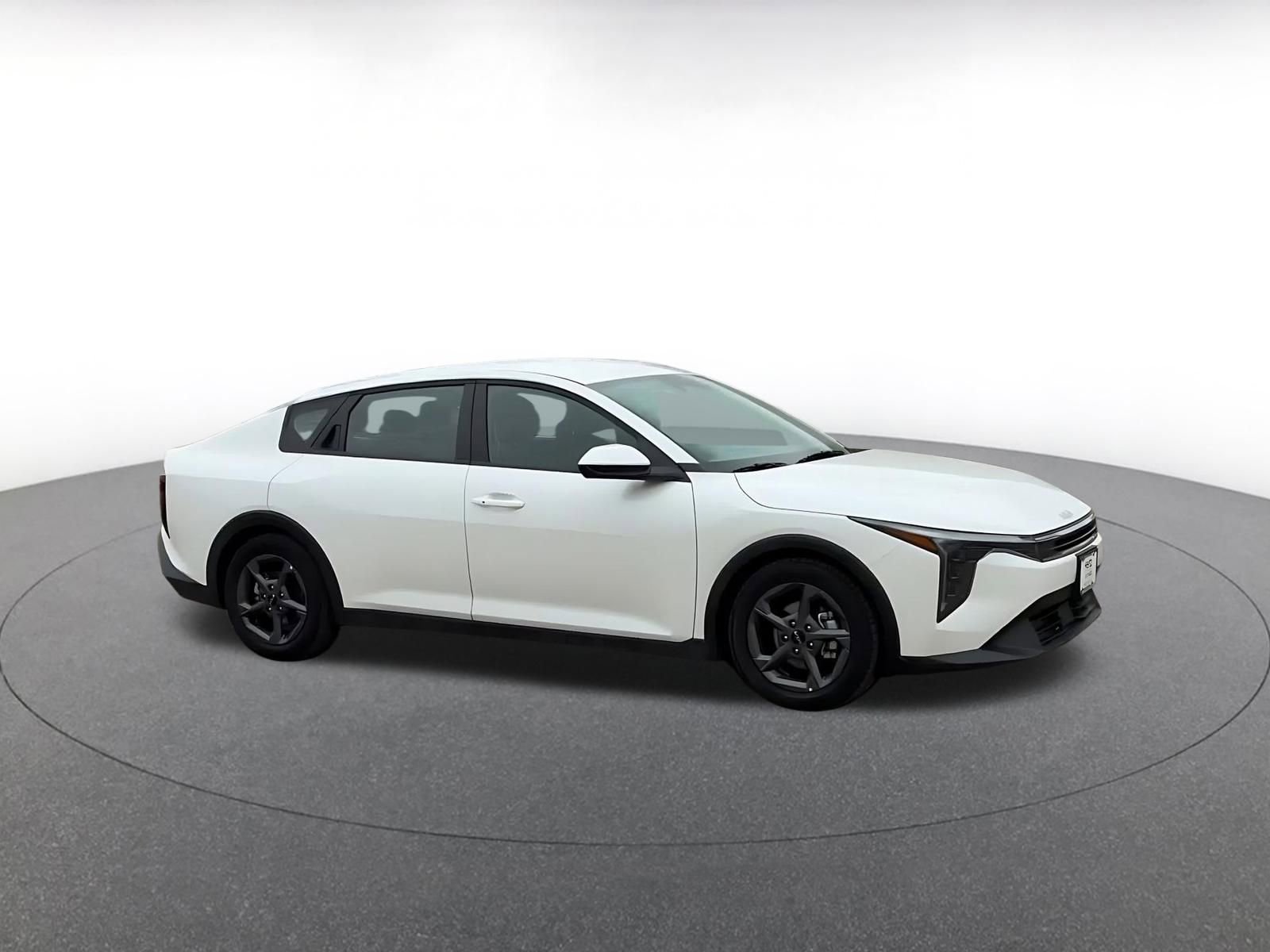 Used 2025 Kia K4 LXS video 2