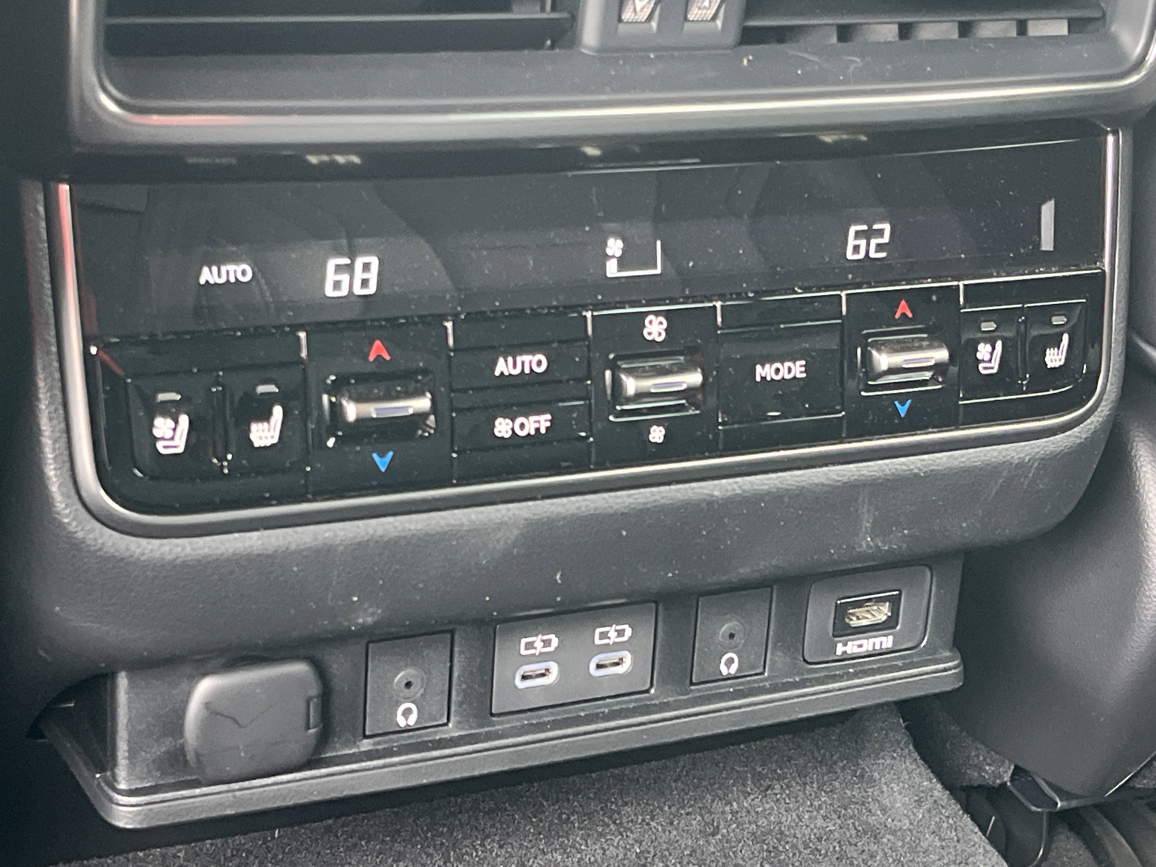 Used 2024 Lexus LX 600 4WD w/ Appearance Package image 24