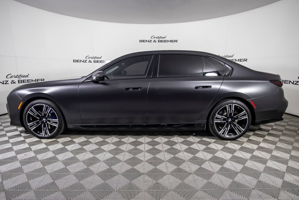 Used 2023 BMW i7 xDrive60 w/ Executive Package 2 AWD/4WD image 10