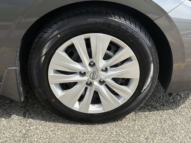 Certified 2025 Nissan Sentra S w/ Lighting Package FWD image 13