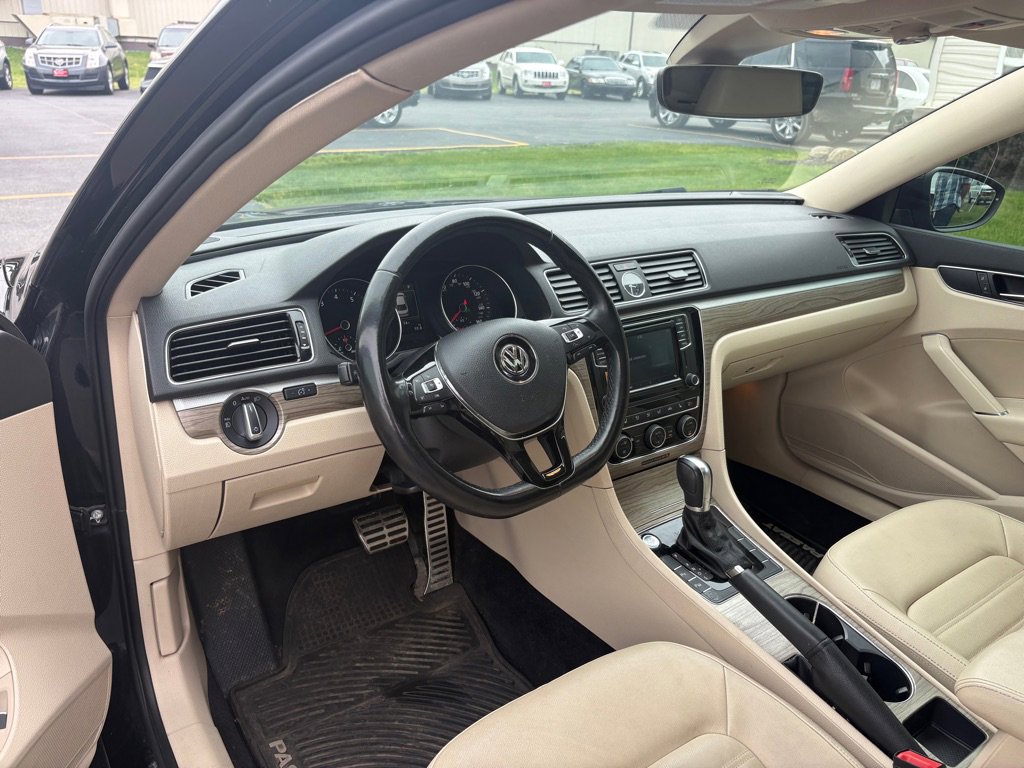 Used 2017 Volkswagen Passat 1.8T SEL Premium FWD image 13