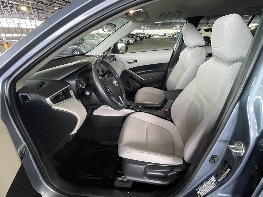 Used 2023 Toyota Corolla Cross LE image 30