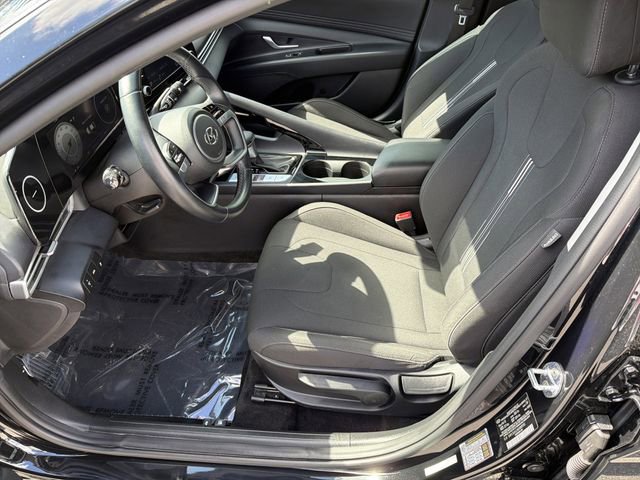 Used 2021 Hyundai Elantra SEL w/ Convenience Package image 9