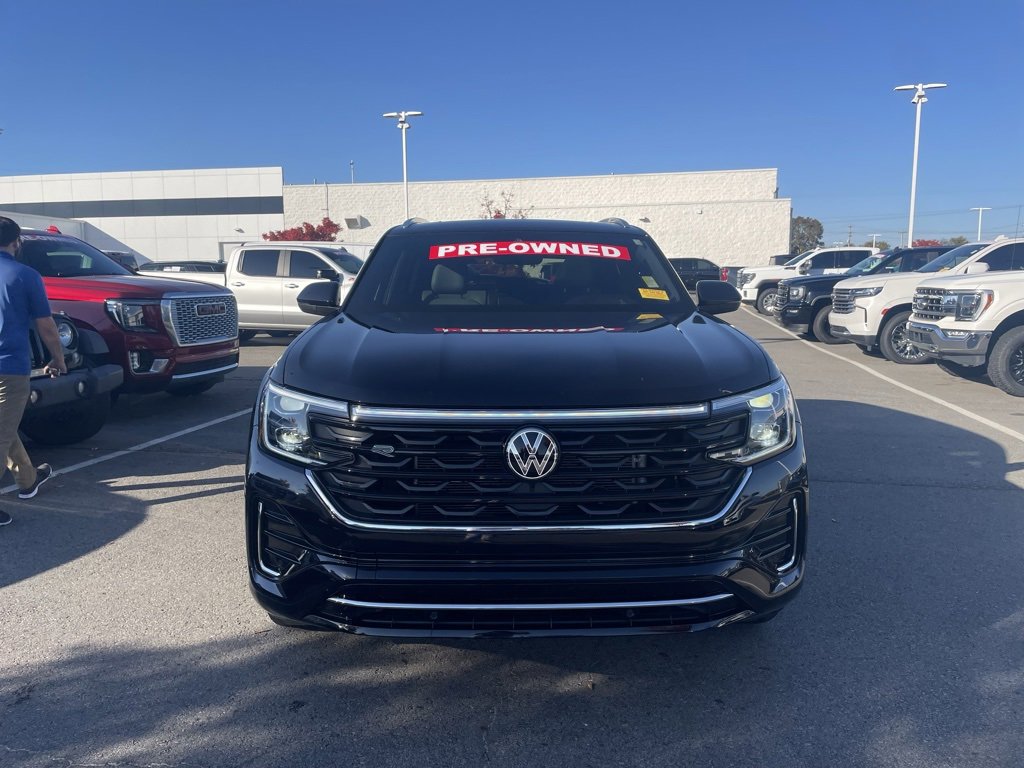 Used 2024 Volkswagen Atlas Cross Sport SEL R-Line image 2