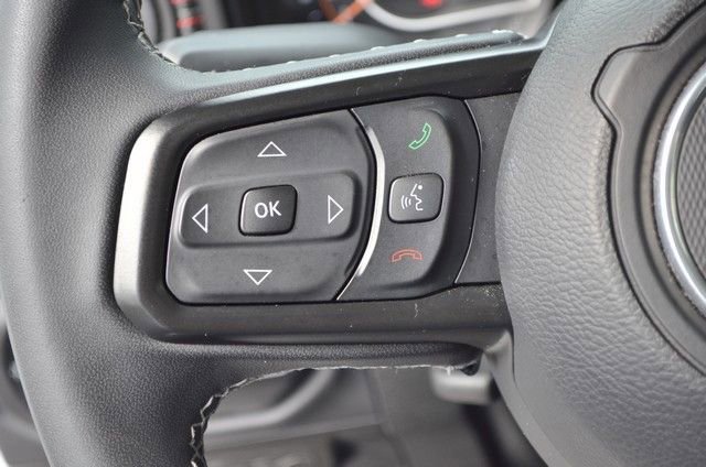 Used 2025 Jeep Wrangler Unlimited Rubicon image 17