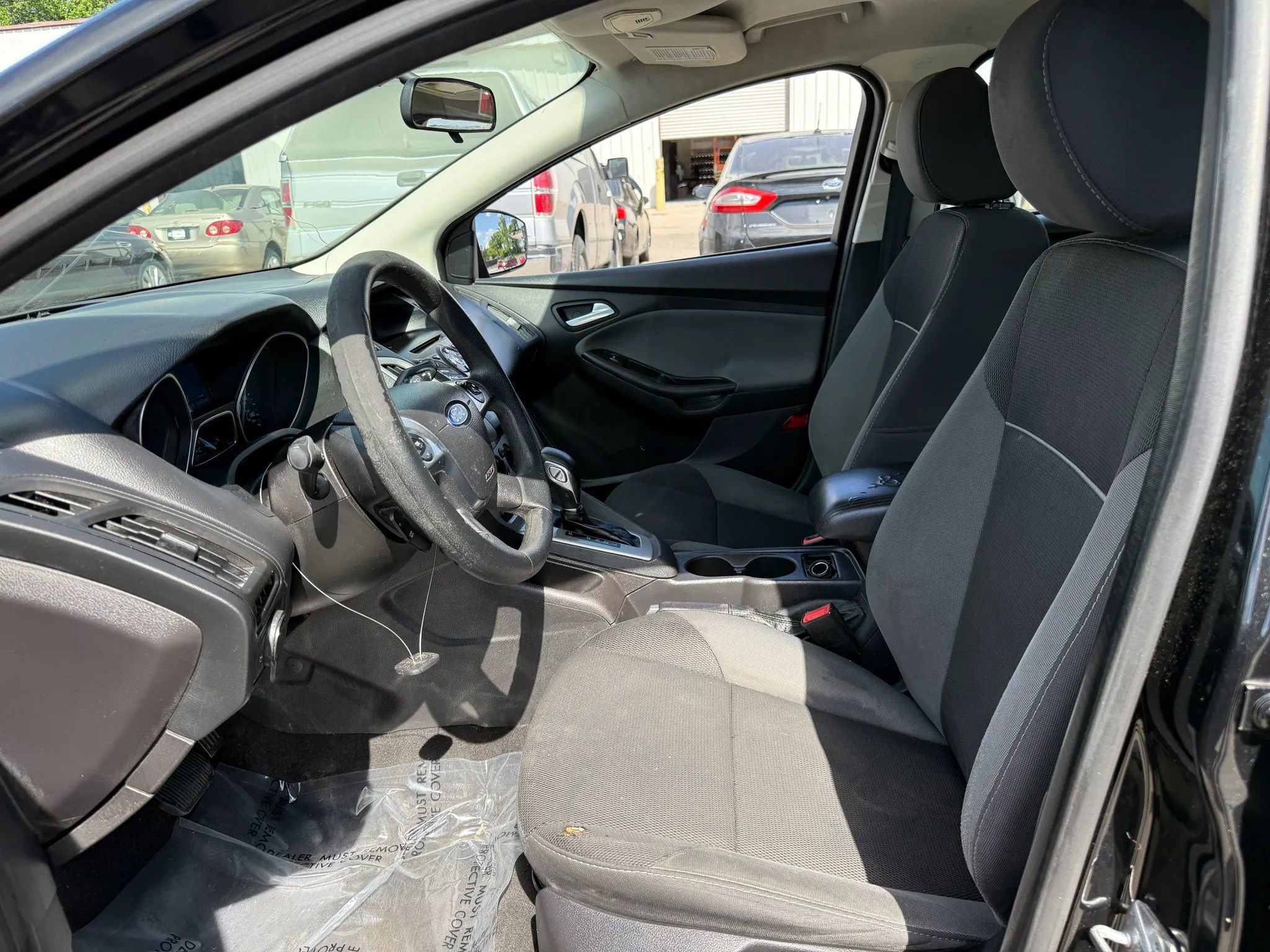 Used 2014 Ford Focus SE image 2