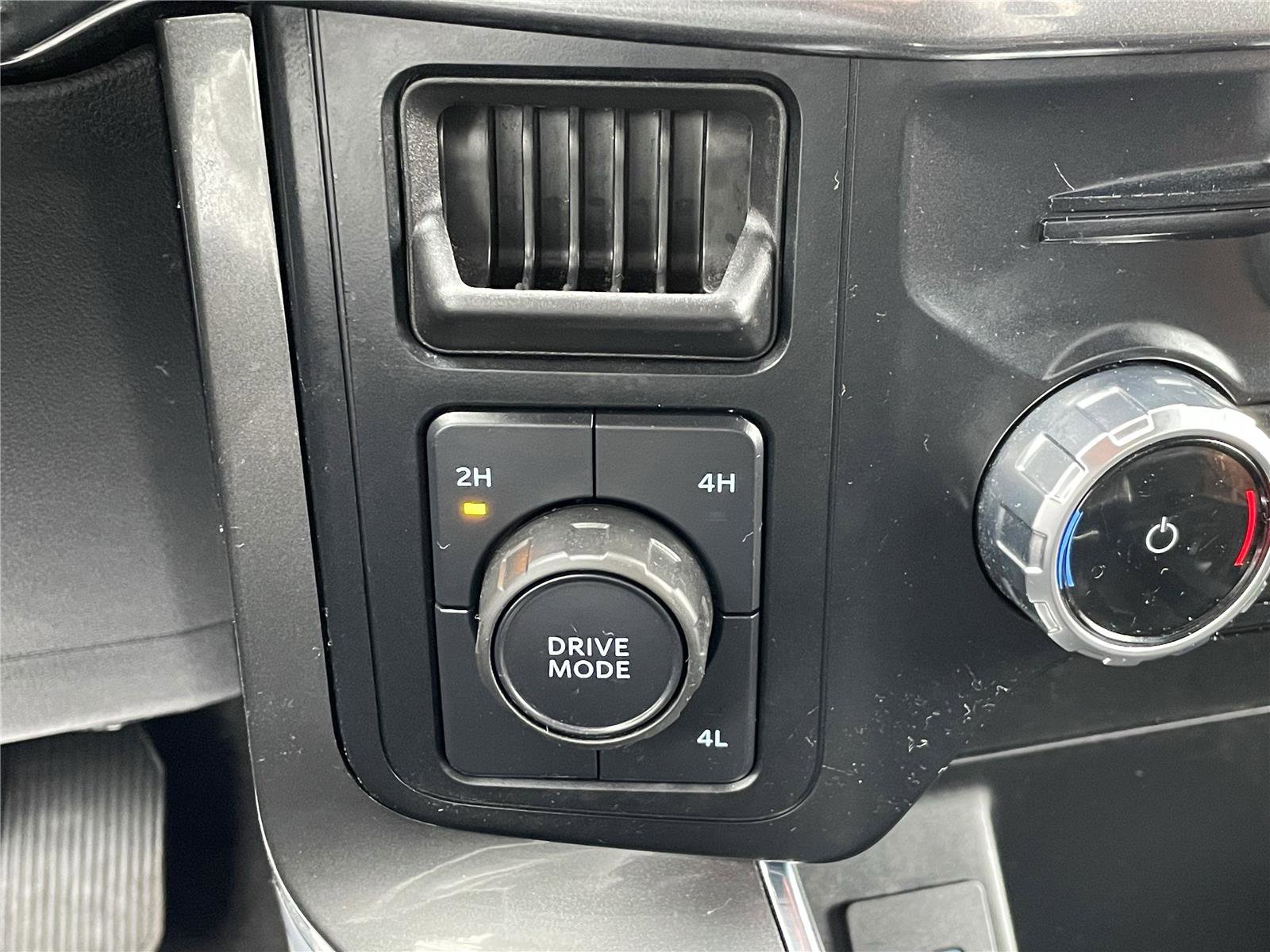 Used 2023 Ford F150 Lariat AWD/4WD image 26