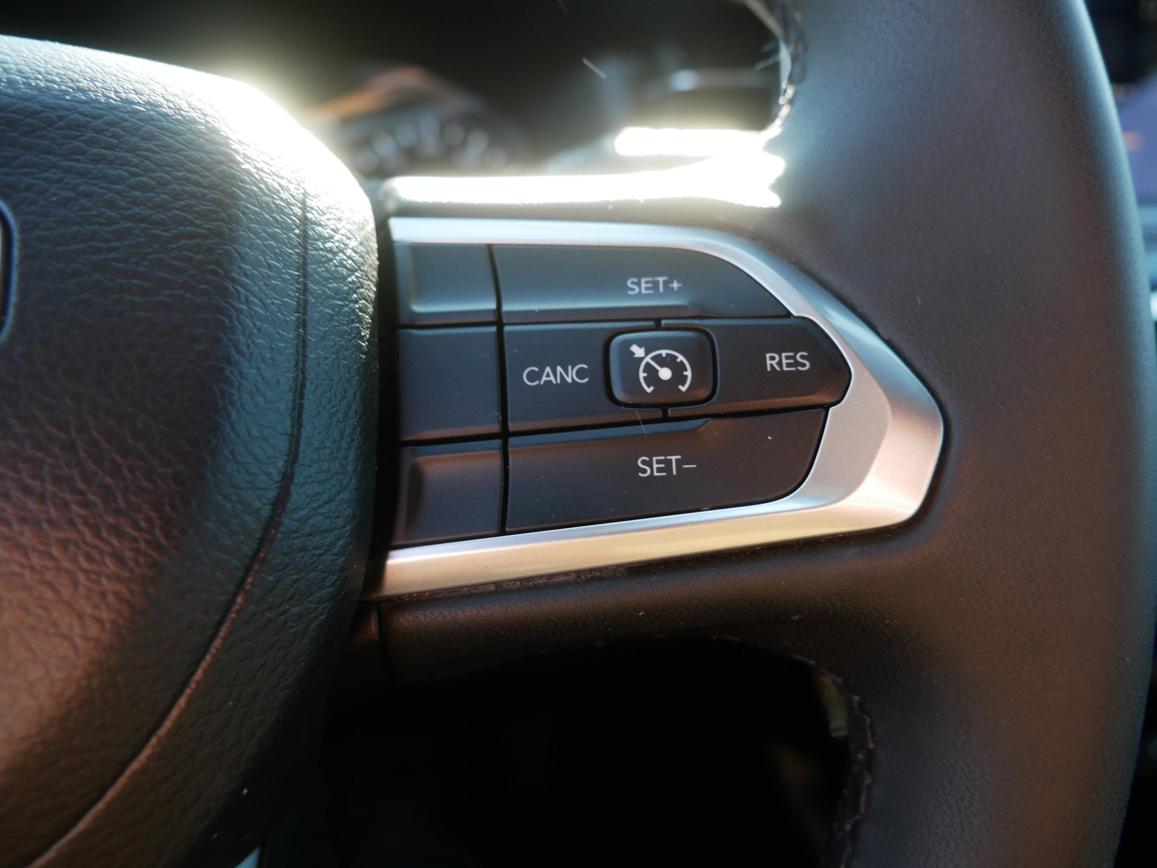 Used 2023 Jeep Compass Latitude image 25