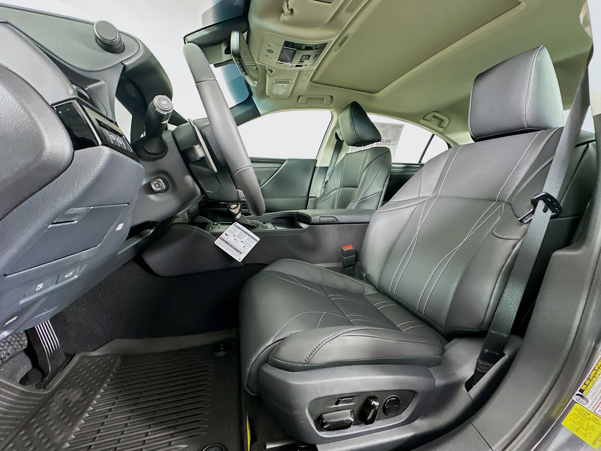 New 2025 Lexus ES 300h w/ Luxury Package image 22