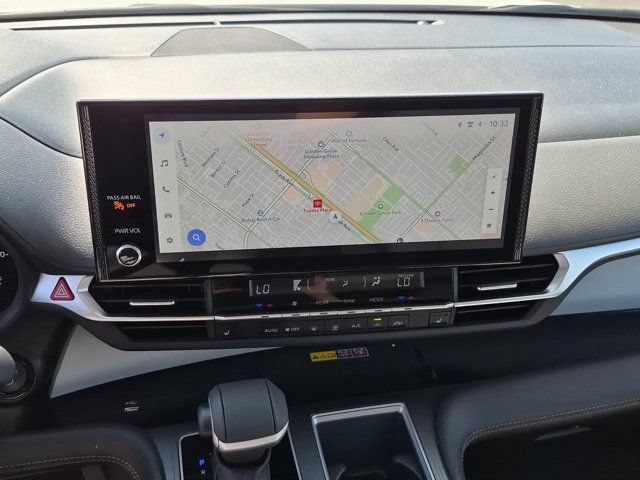 Used 2026 Toyota Sienna XLE FWD image 20