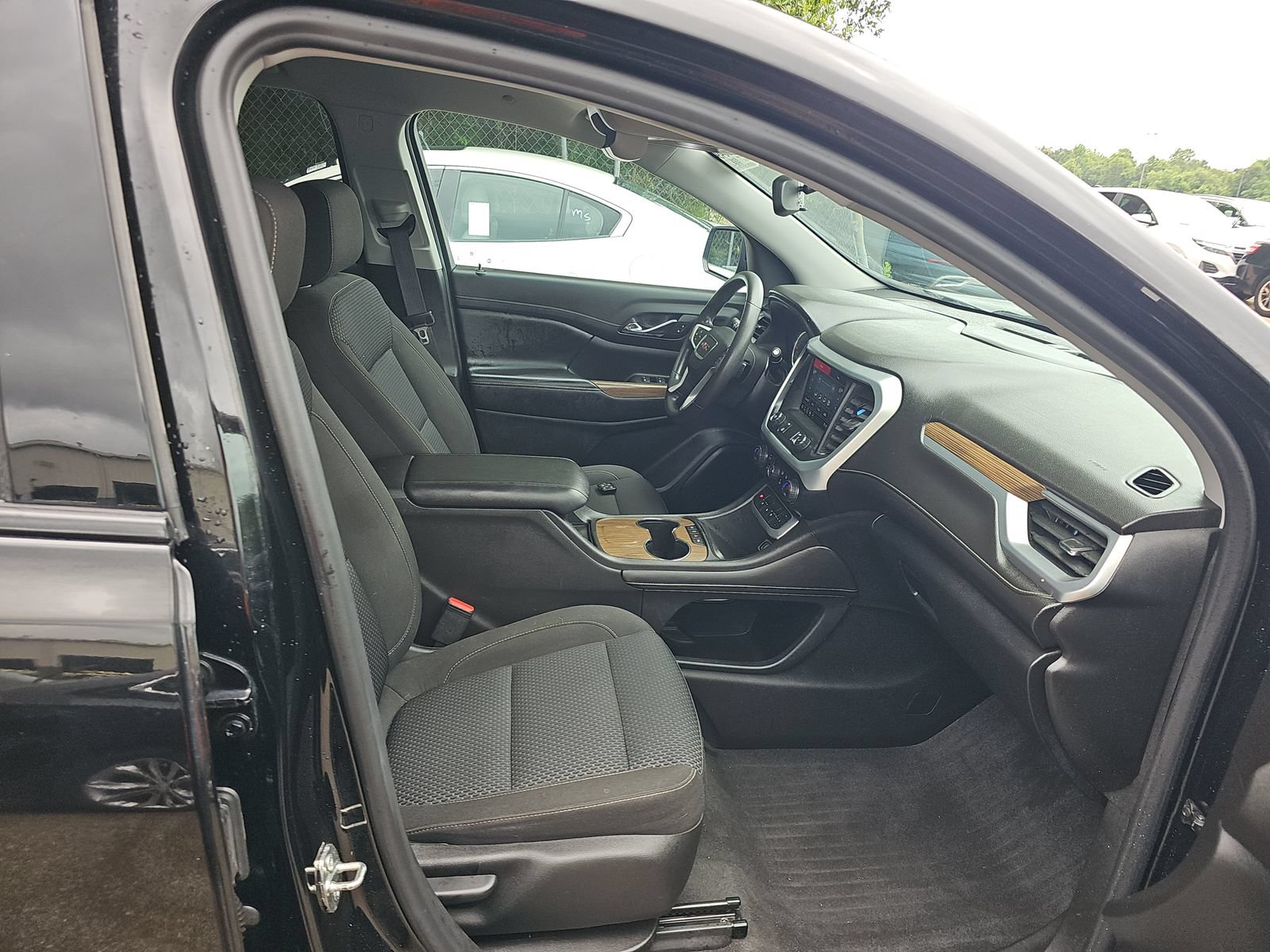 Used 2021 GMC Acadia SLE w/ Elevation Edition FWD image 11