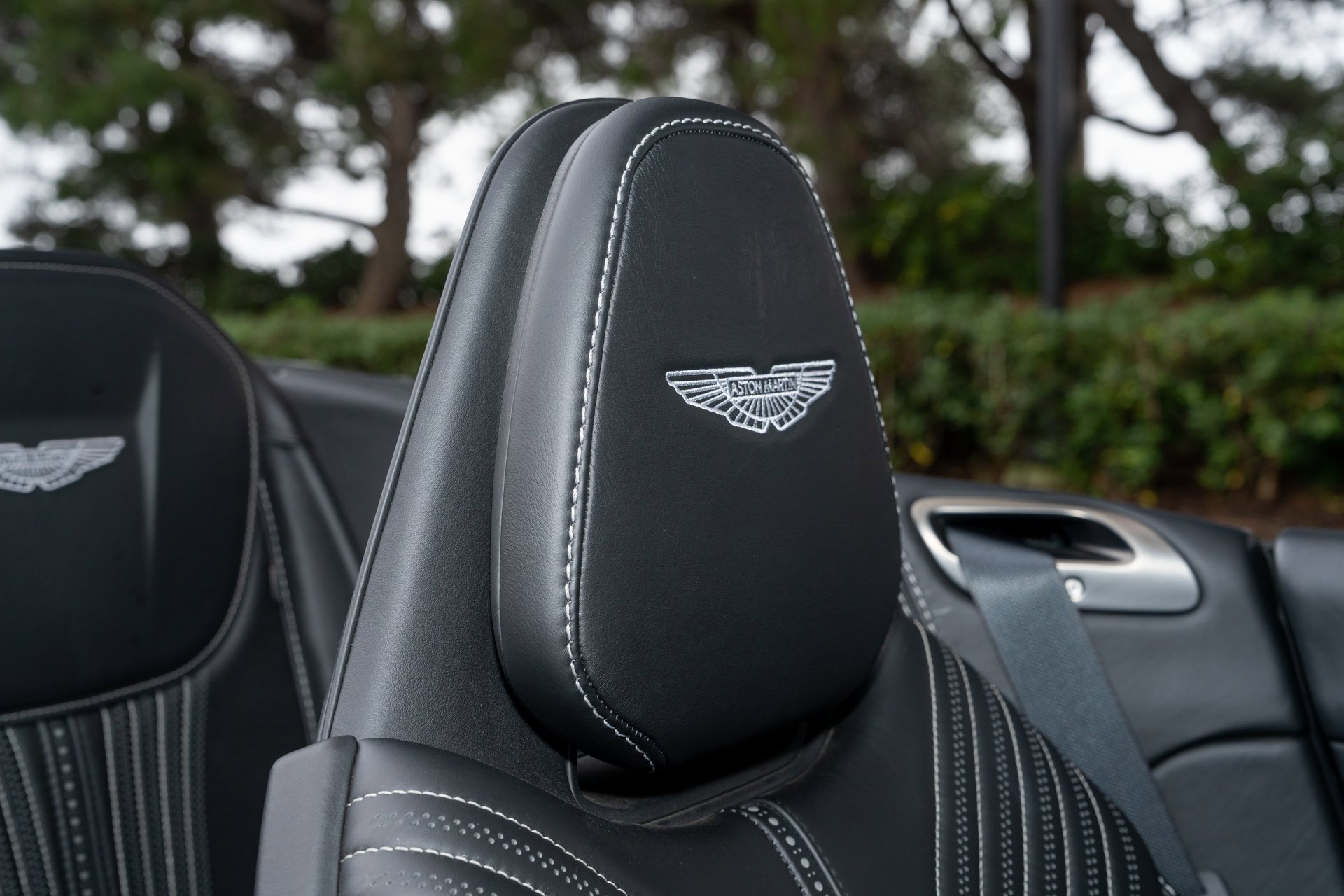 Used 2019 Aston Martin DB11 Volante image 24