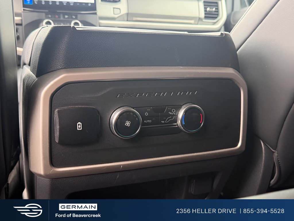 Used 2024 Ford Expedition XLT AWD/4WD image 18