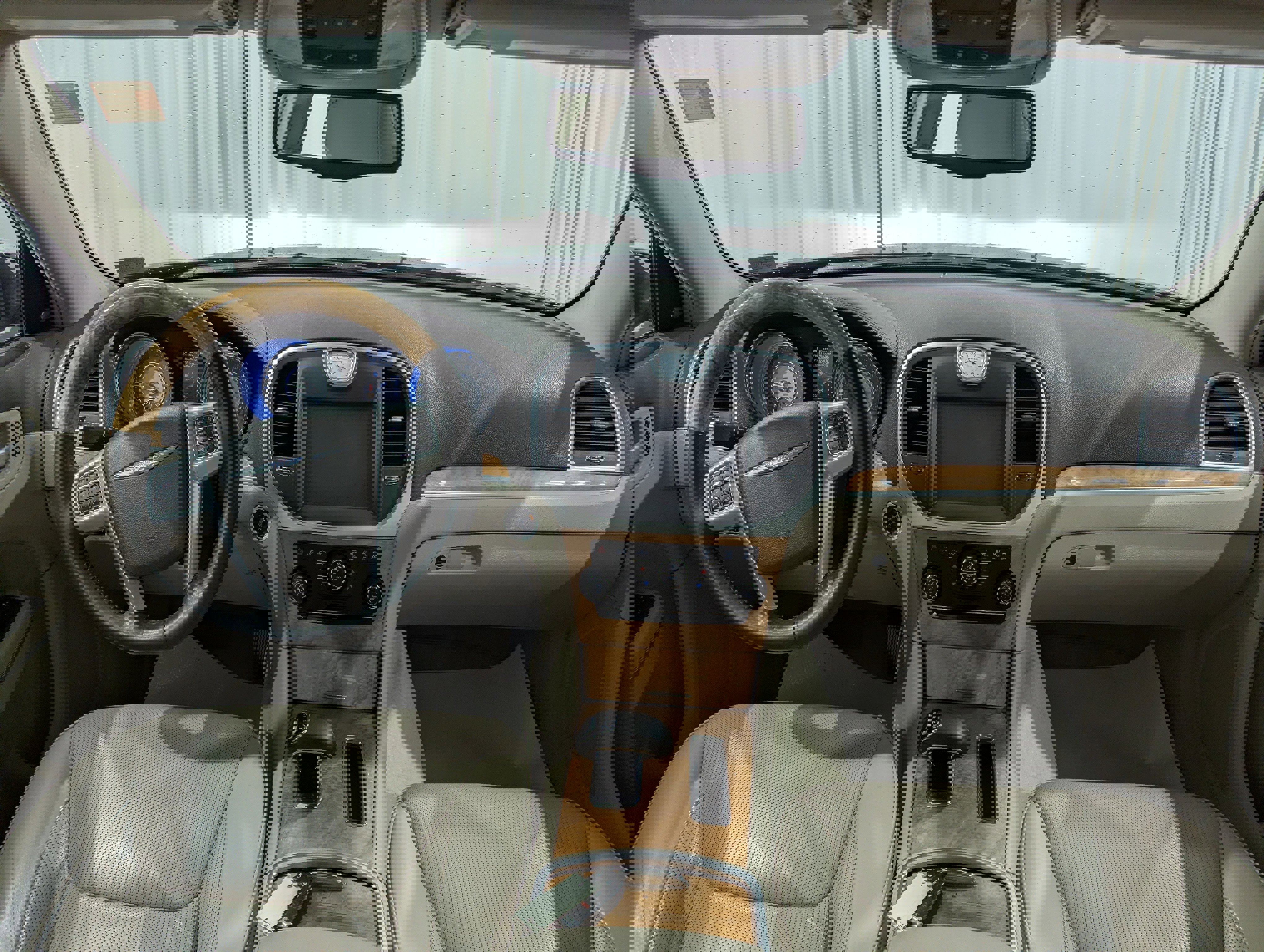 Used 2013 Chrysler 300 C w/ Light Group image 10