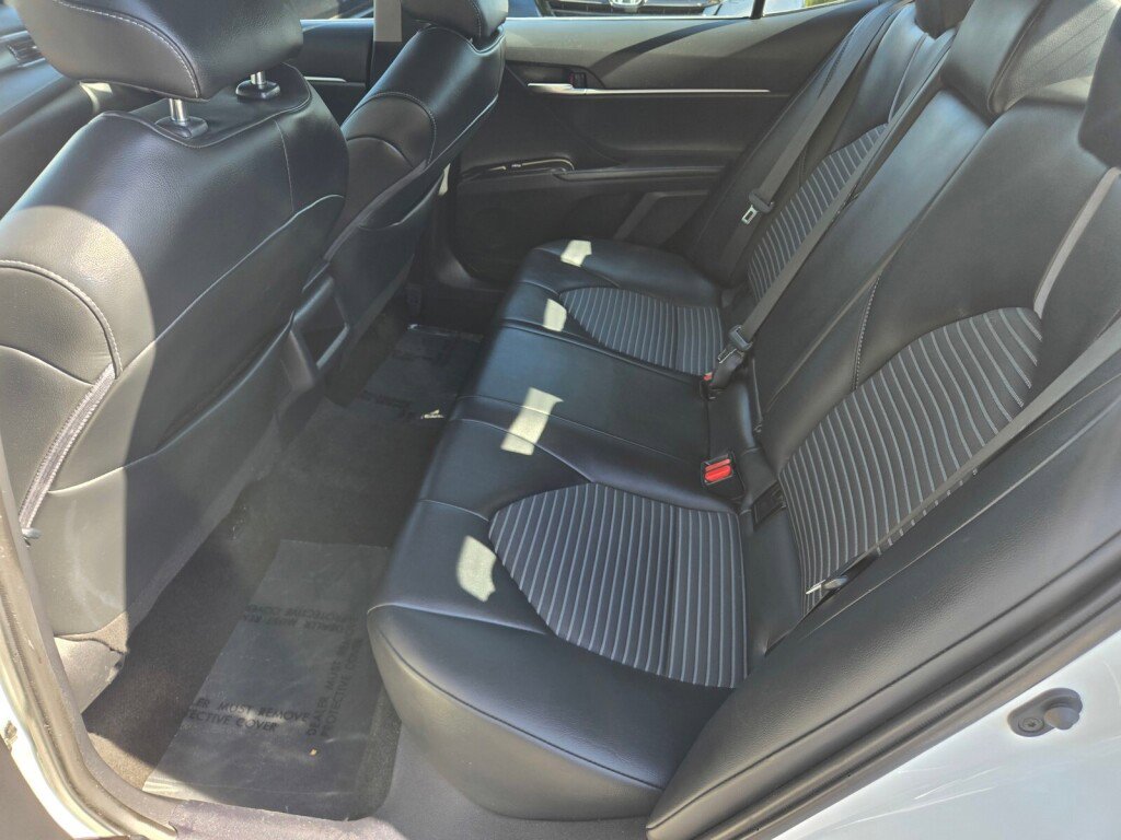 Used 2023 Toyota Camry SE image 15