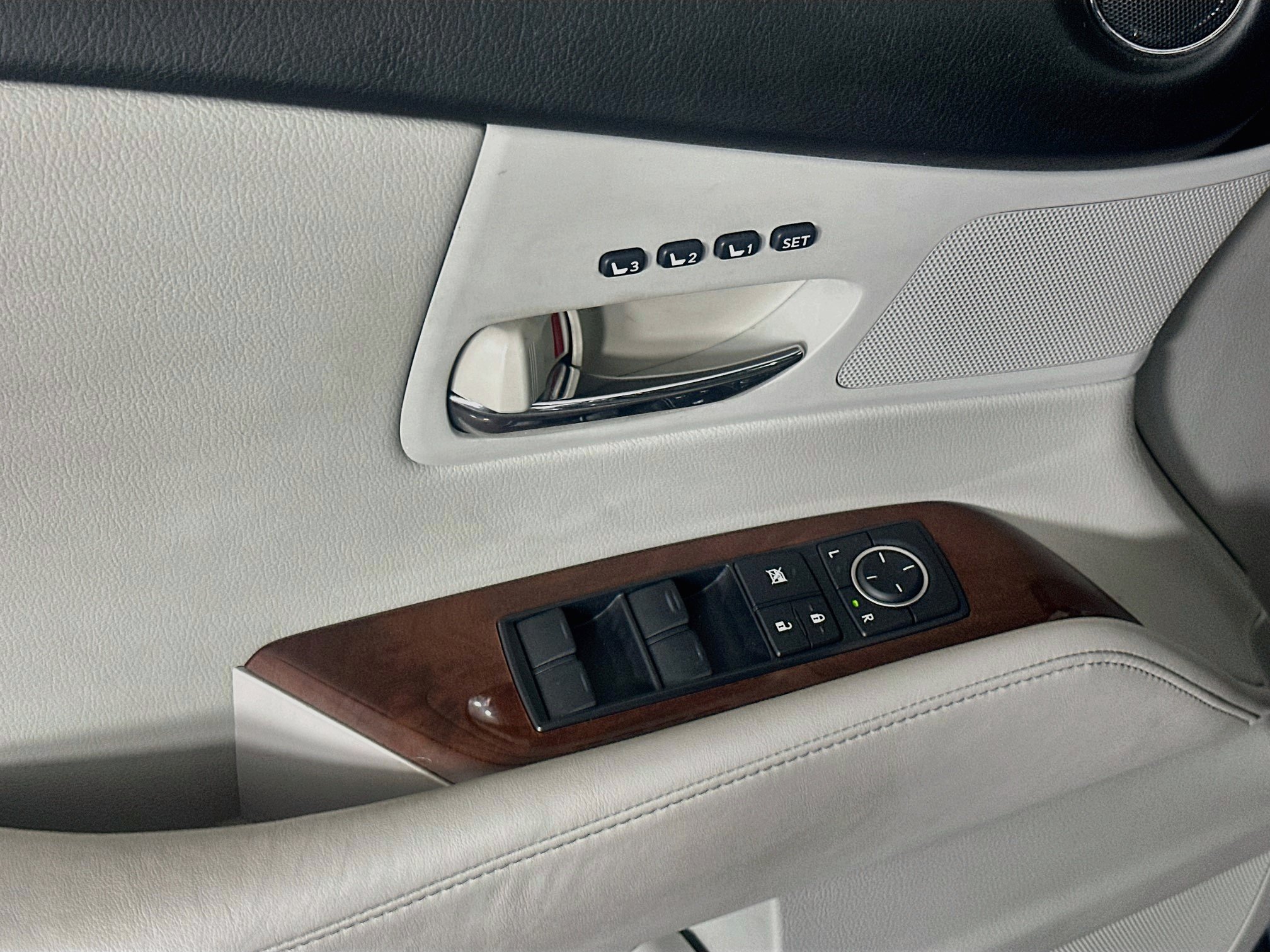 Used 2010 Lexus RX 350 AWD w/ Premium Pkg image 15