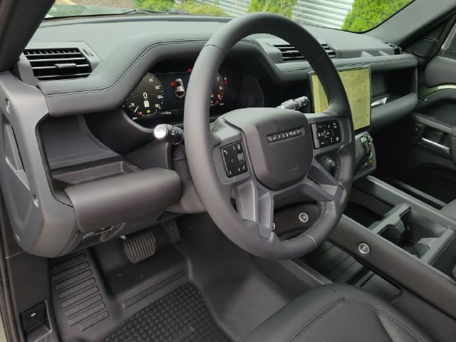 New 2026 Land Rover Defender 110 S AWD/4WD image 18