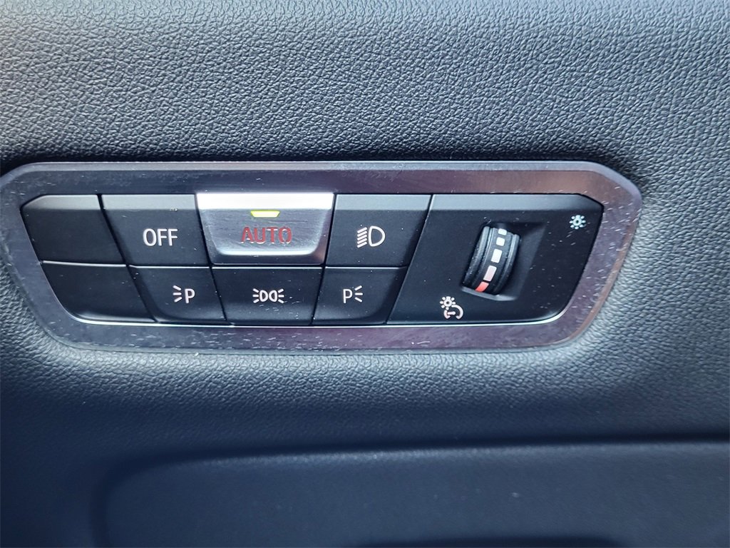 Used 2022 BMW X5 xDrive40i w/ Premium Package image 29